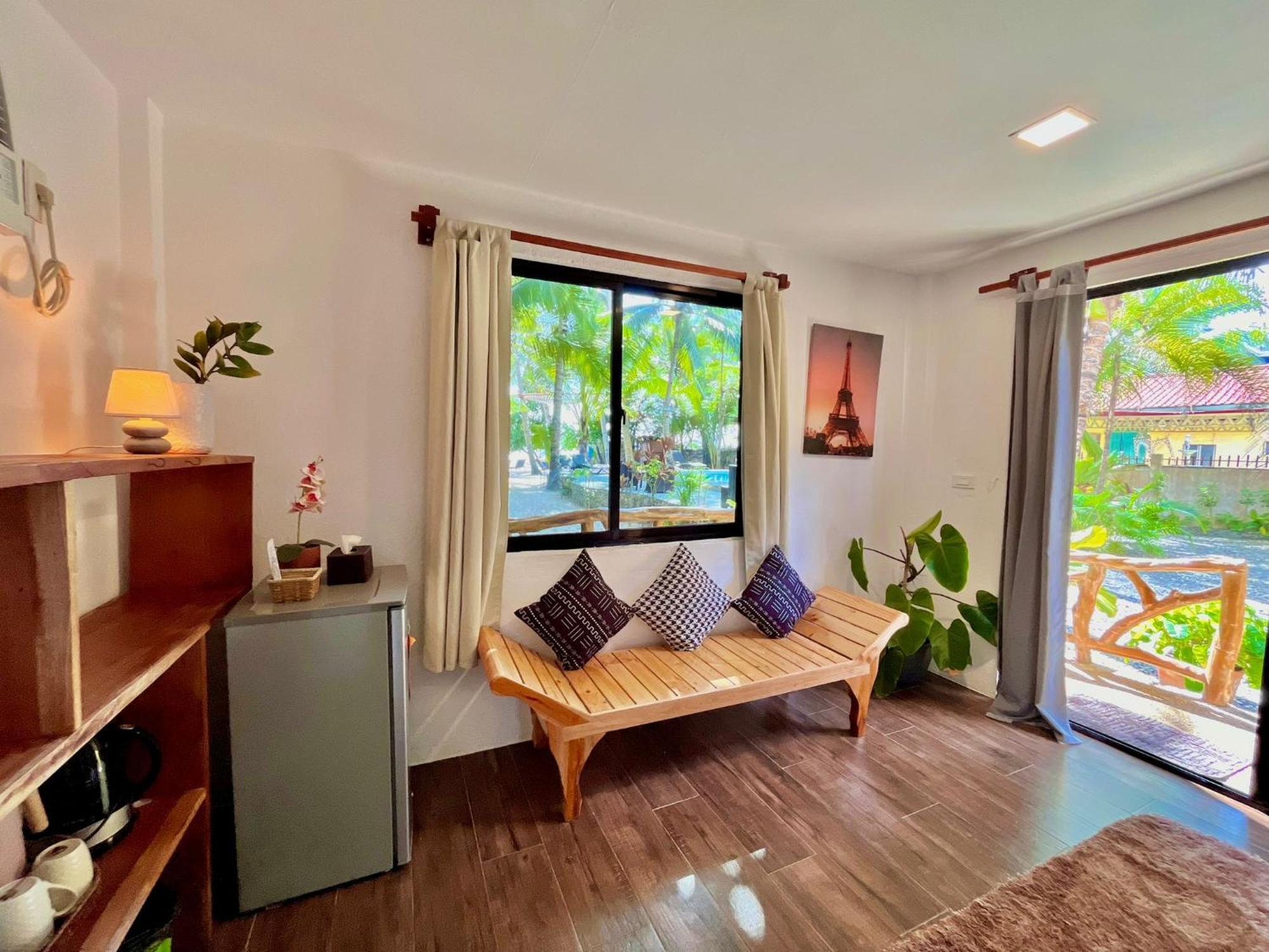 Apo Diver Beach Resort San Juan  Kültér fotó